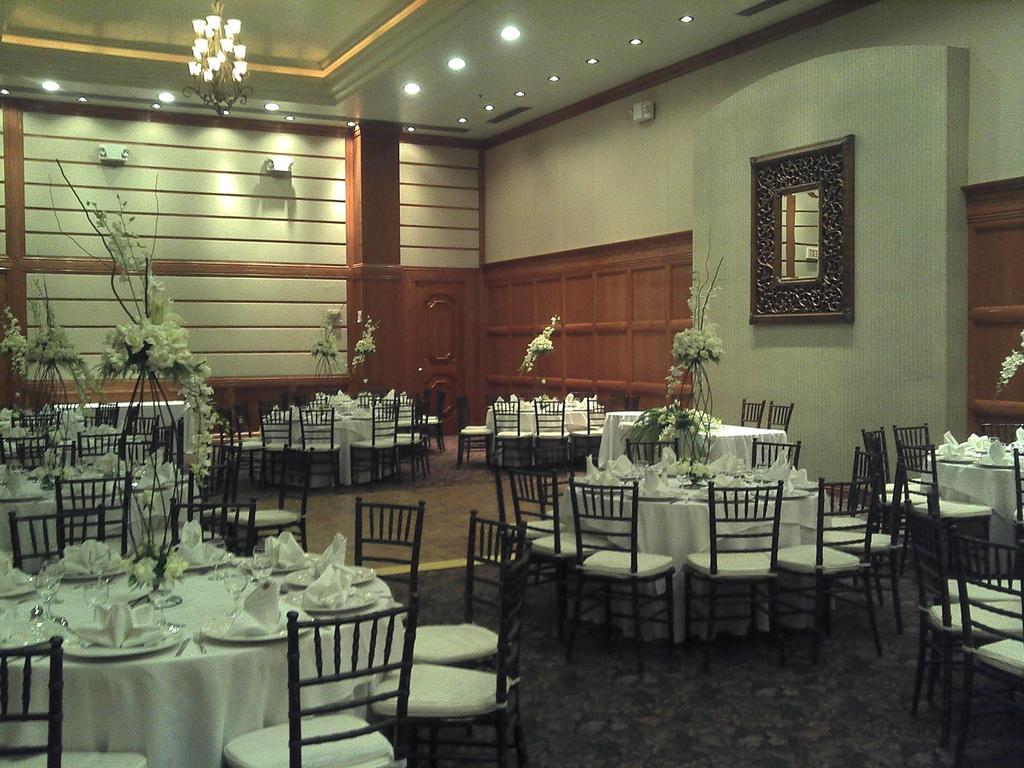 Hotel Royal Garden Reynosa Zewnętrze zdjęcie